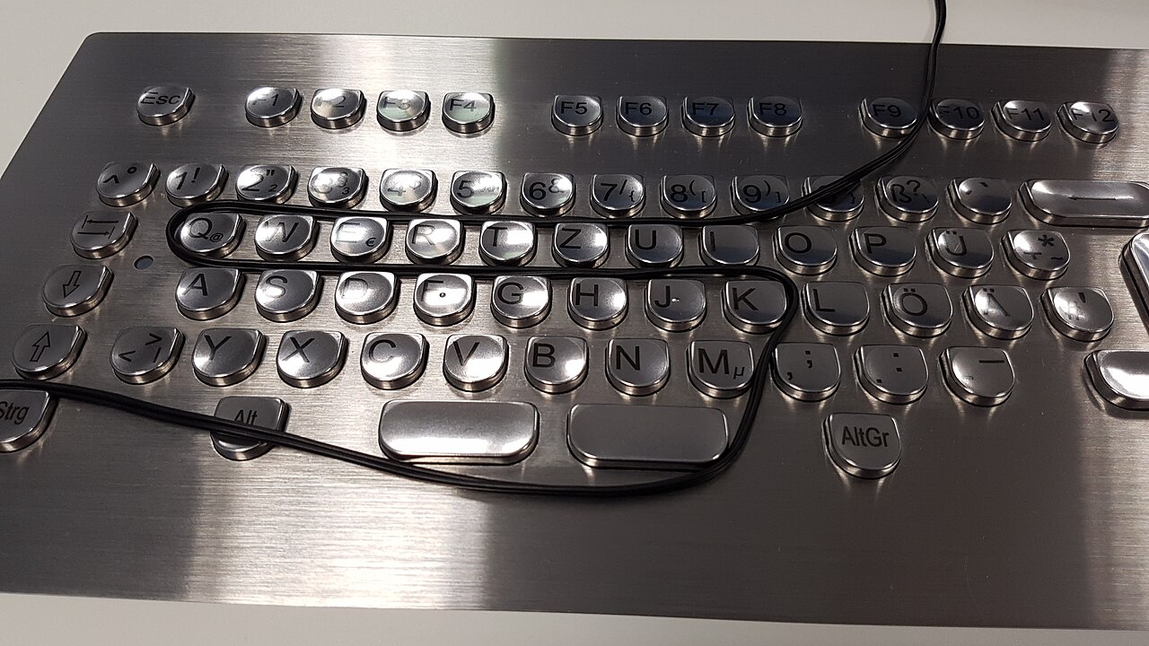 Metal keyboard of public computer