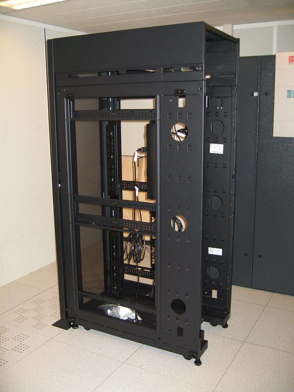 IBM server rack - IMG 0425